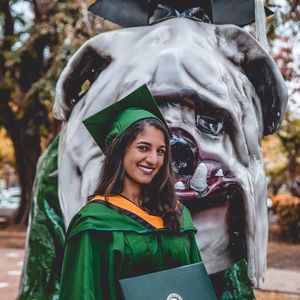 Meet your Posher, Carla